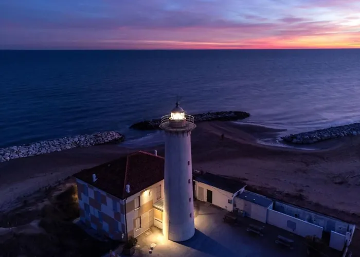 Spacious Near The Apartment *