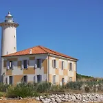 Spacious Near The Appartement